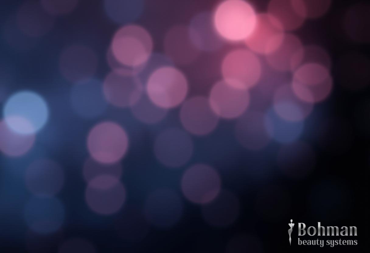 Размытые круглые огни различных оттенков создают мягкую атмосферу.